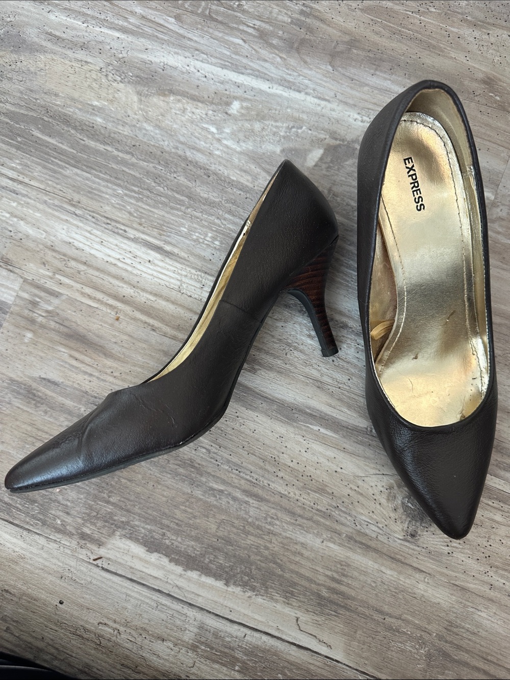 Express Brown Pointed-Toe Mid-Heel Pumps size 8